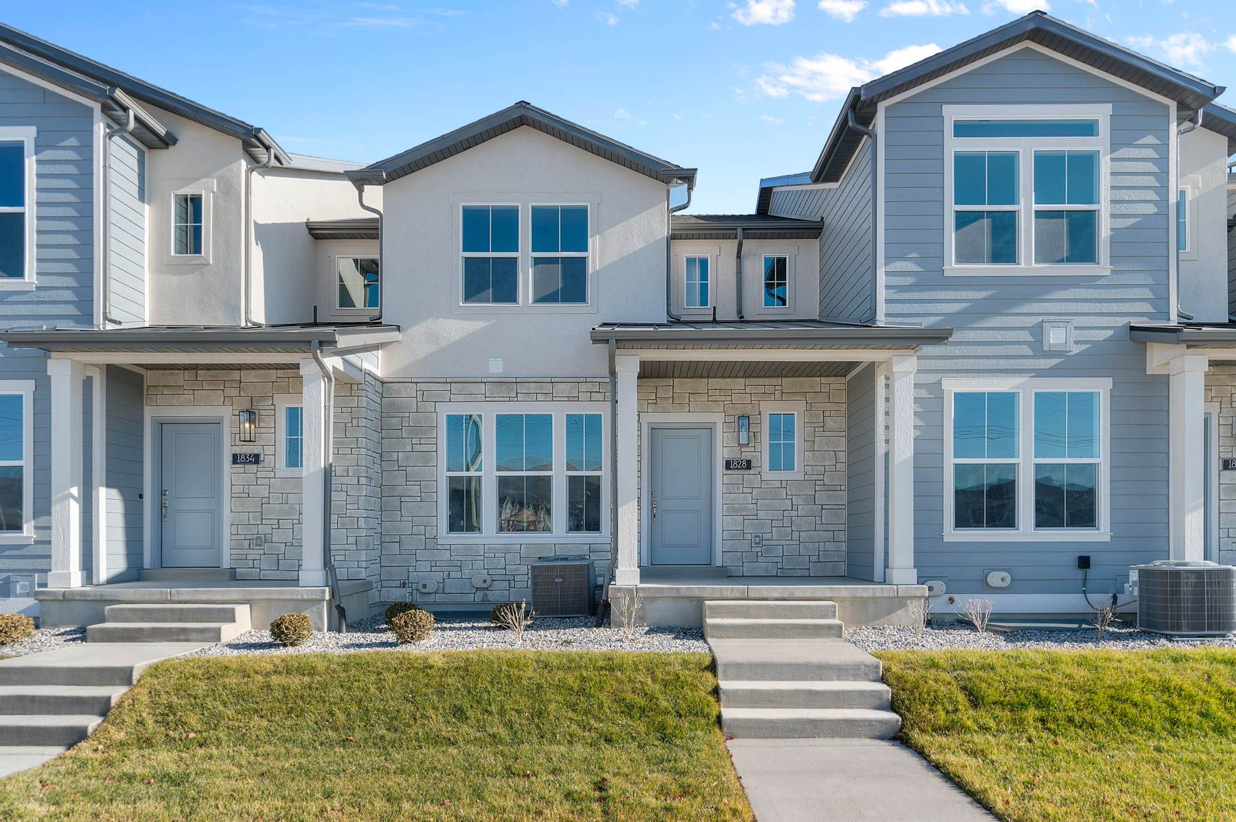 Jordan Walk Towns por Ivory Homes en Provo-Orem Utah