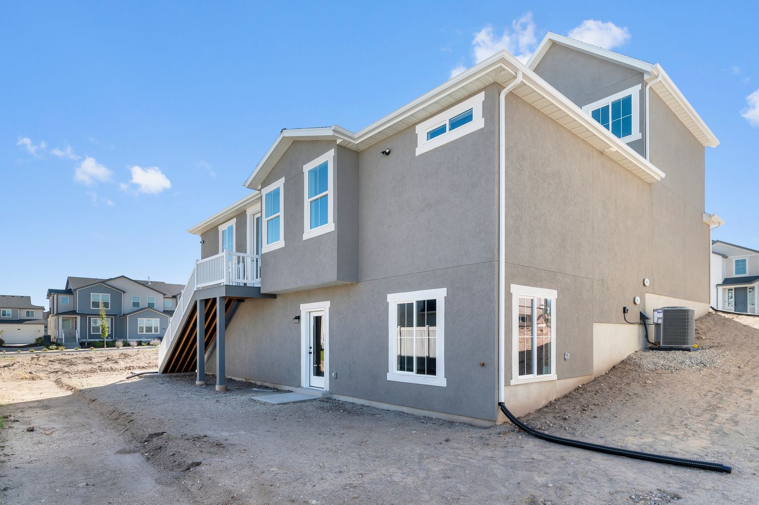 2200 Farmhouse
