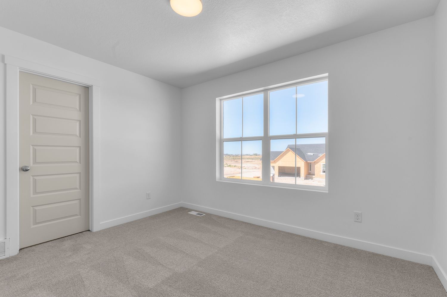 2050 Farmhouse