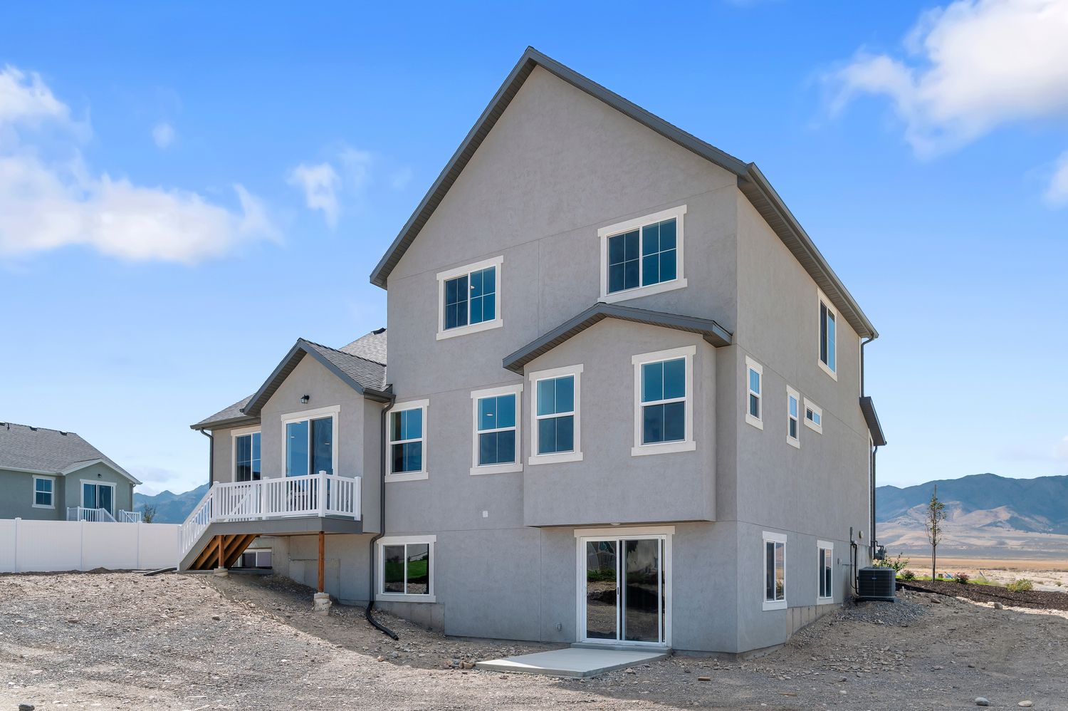 2400 Farmhouse