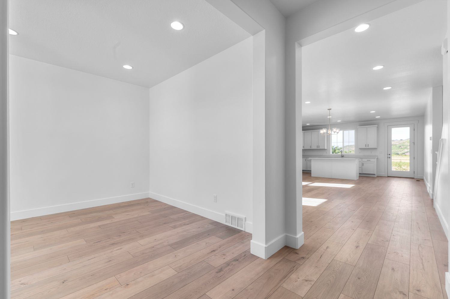 2200 Farmhouse