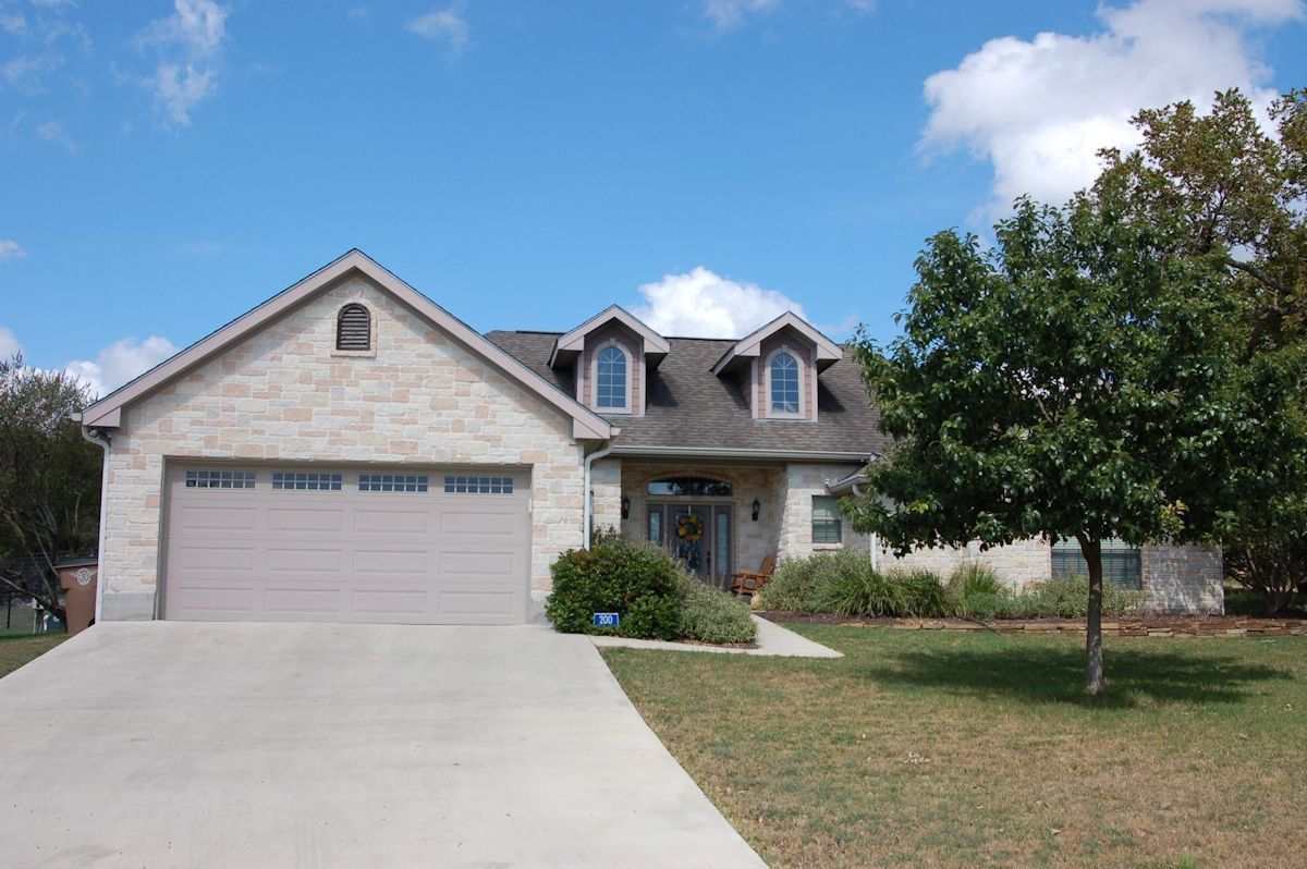 casa en JLD Premier Homes. por JLD Premier Homes.