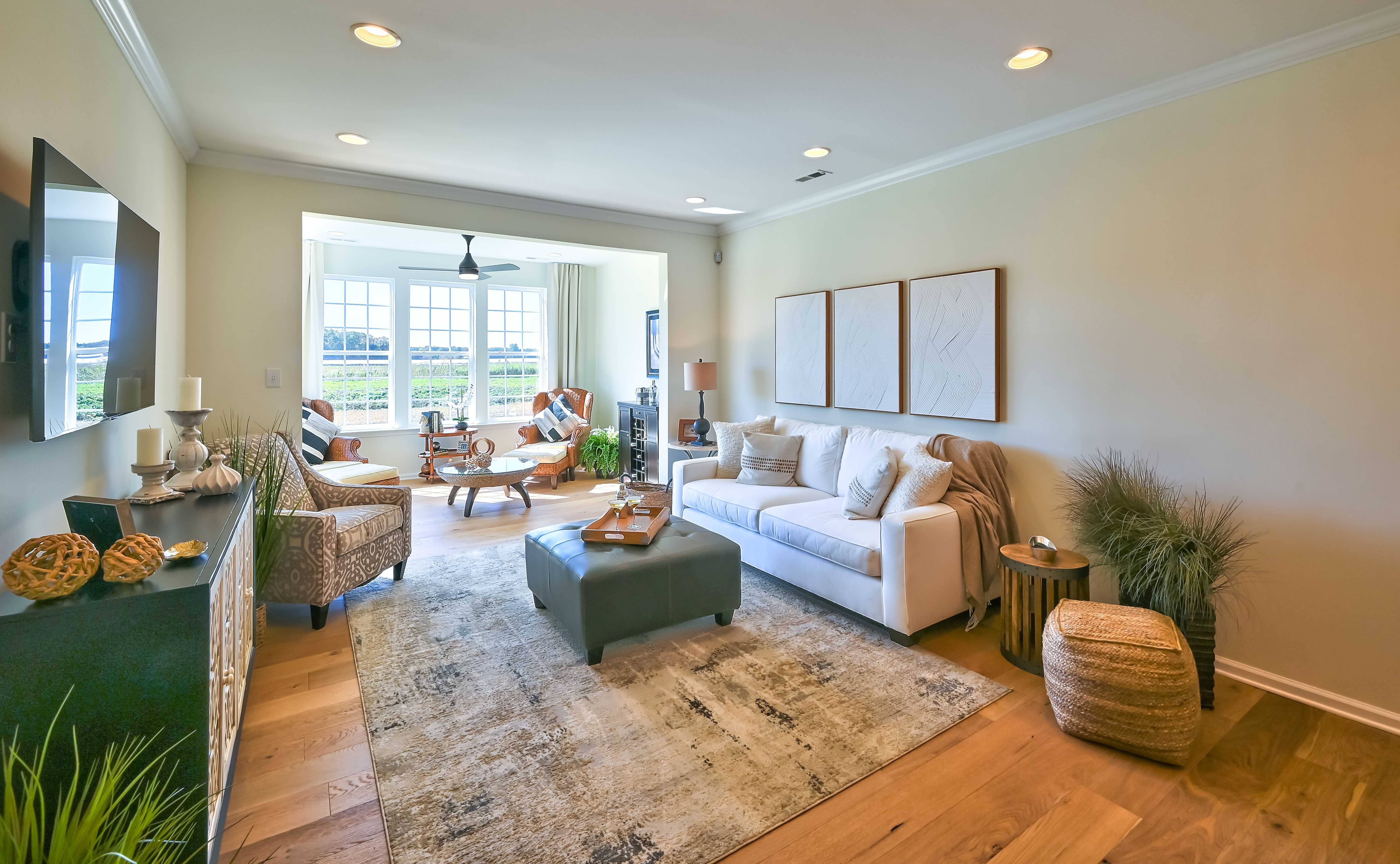 Greenbrier Family Room & Sunroom