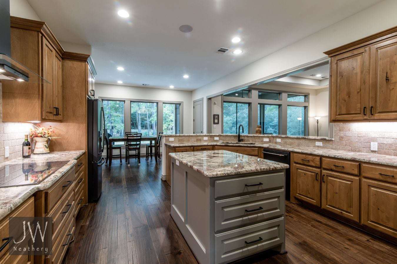 casa en J W Neathery Inc por J W Neathery