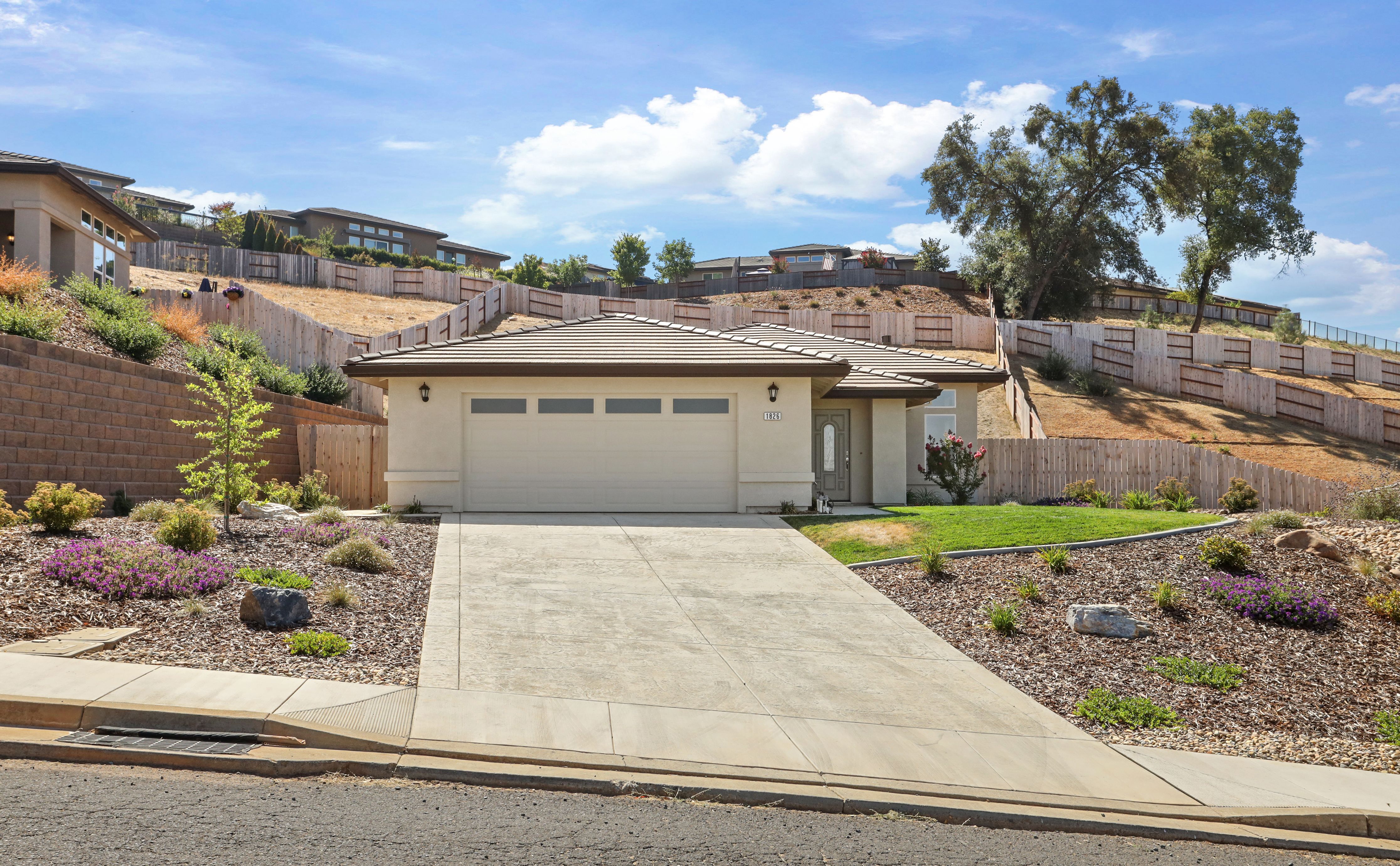 1826 Goldstone Avenue (The Coloma)