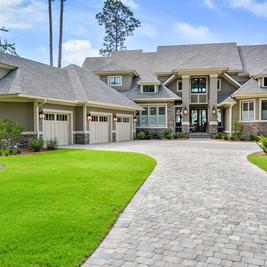 Jacoby & Sons Custom Home Builders por Jacoby & Sons Custom Home Builders en Hilton Head South Carolina