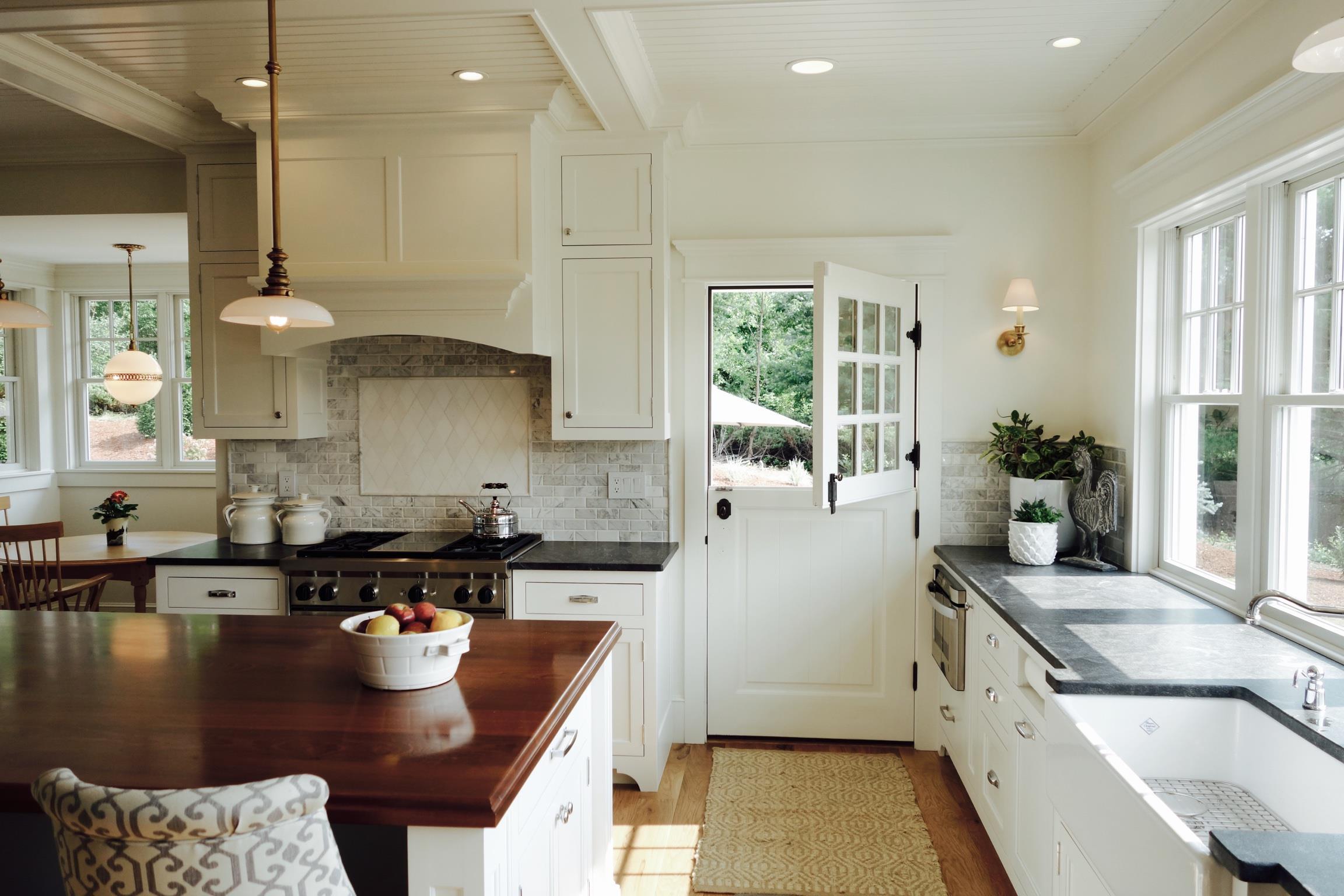 casa en Jad Design Group por Jad Design Group