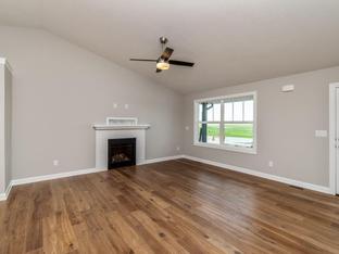 Centennial Ridge por Jerrys Home en Des Moines Iowa