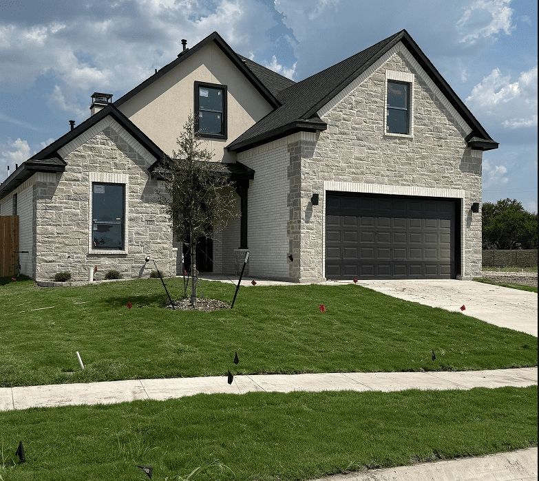 4 bedrooms, 3 1/2 bathrooms, Gameroom, Media Room- 2story