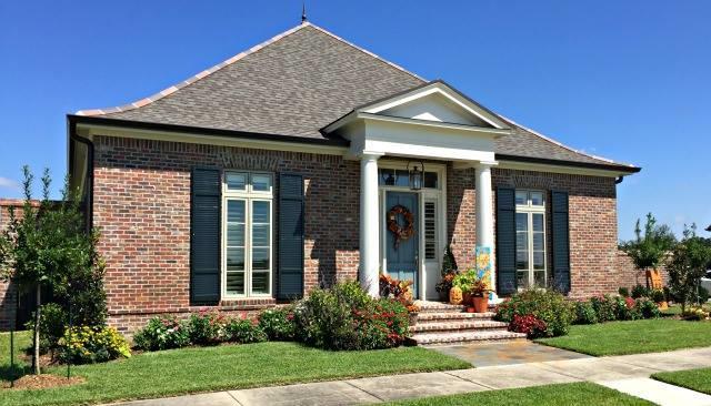 casa en Acadia Plantation por Jon Rutter Builders