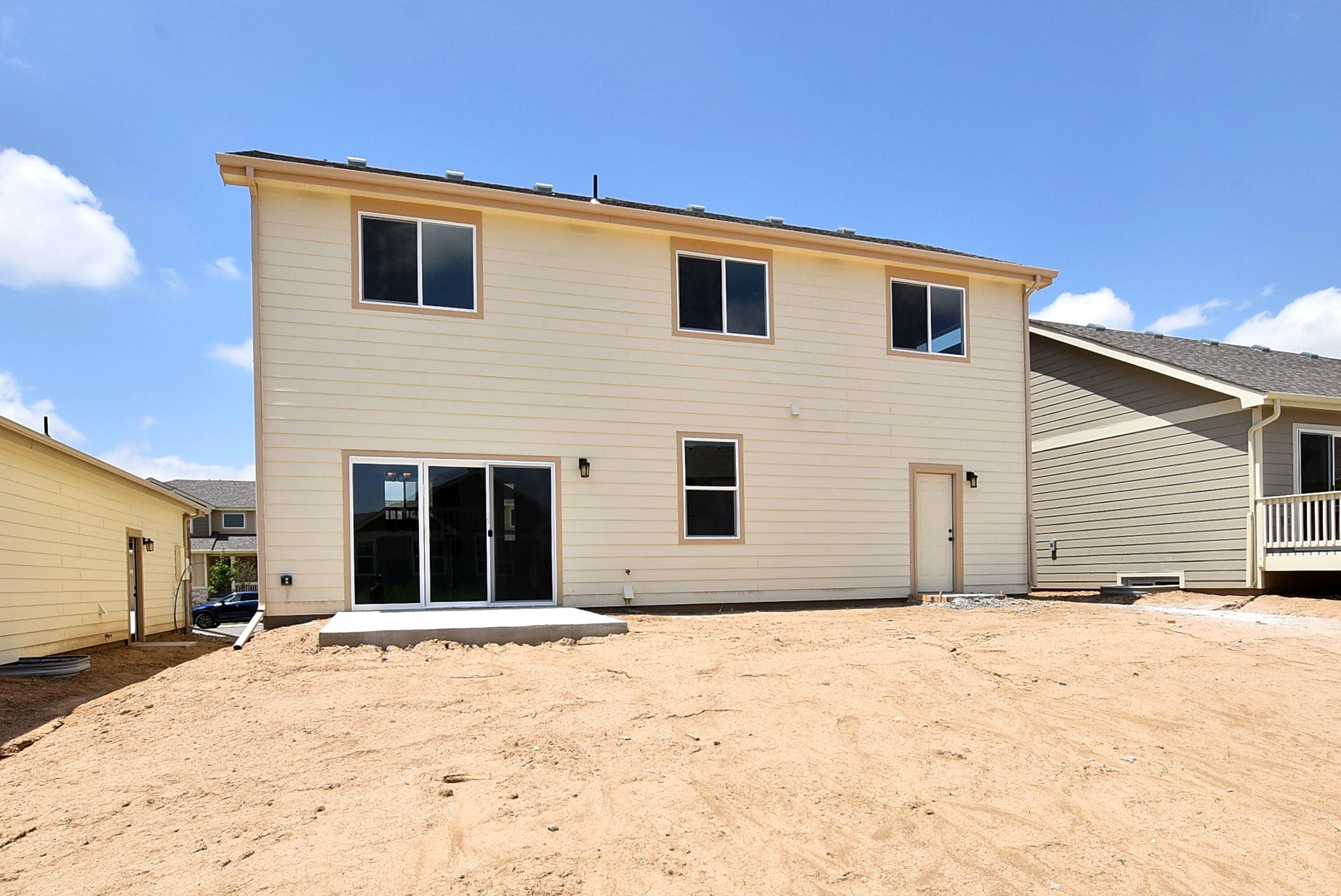 2433 Oakhurst. Johnstown, CO 80534
