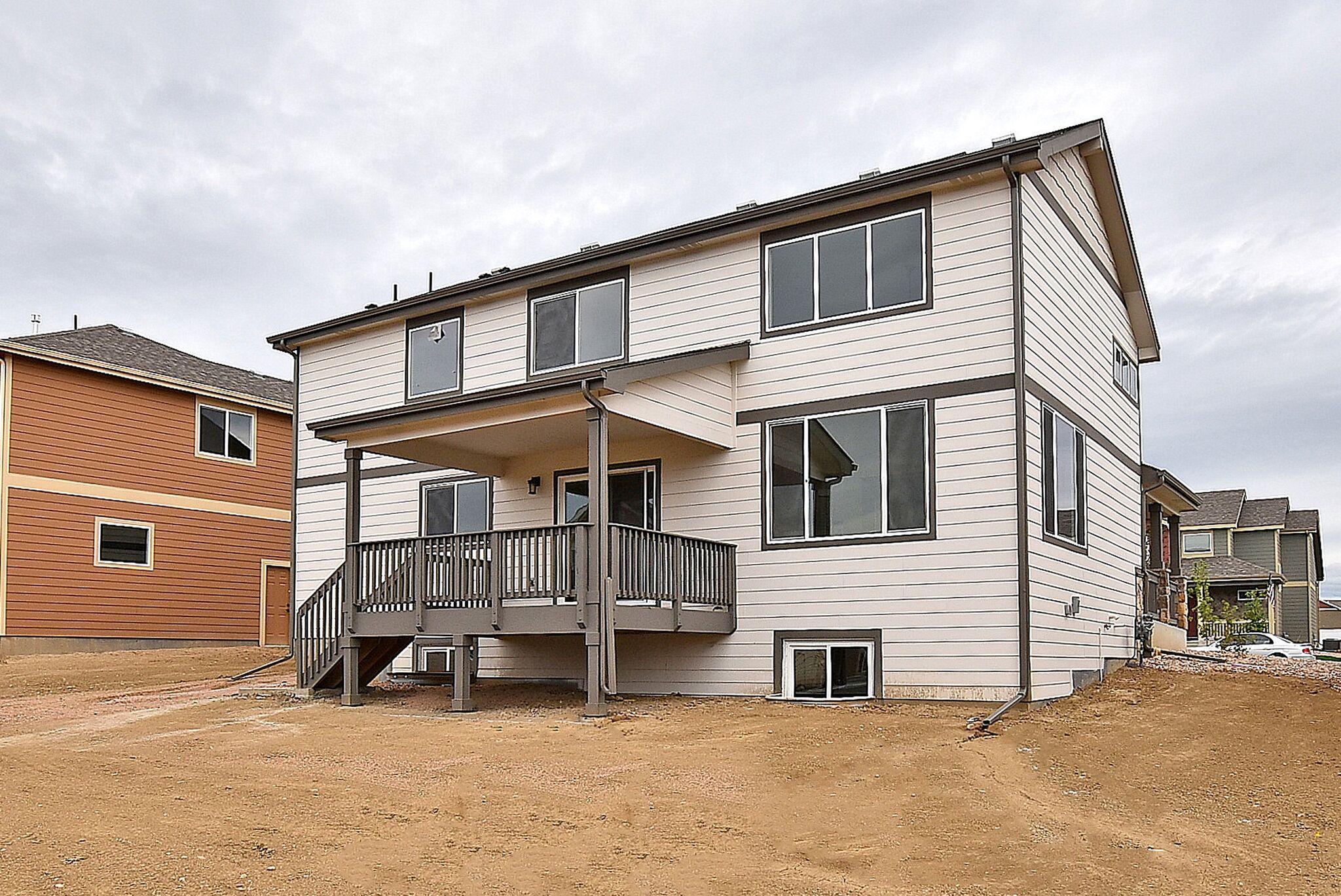 Saratoga-Legacy floor plan