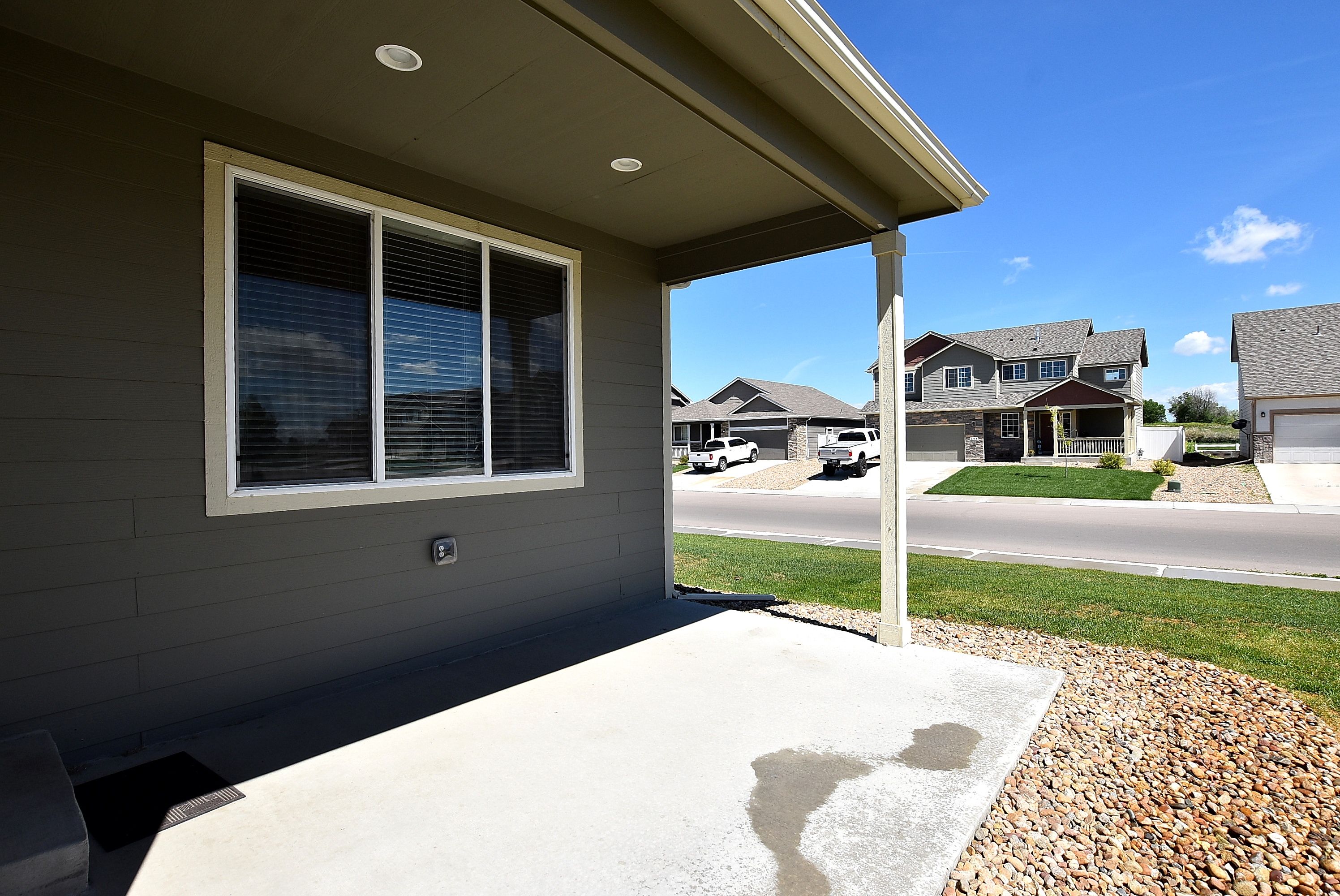 2433 Oakhurst. Johnstown, CO 80534