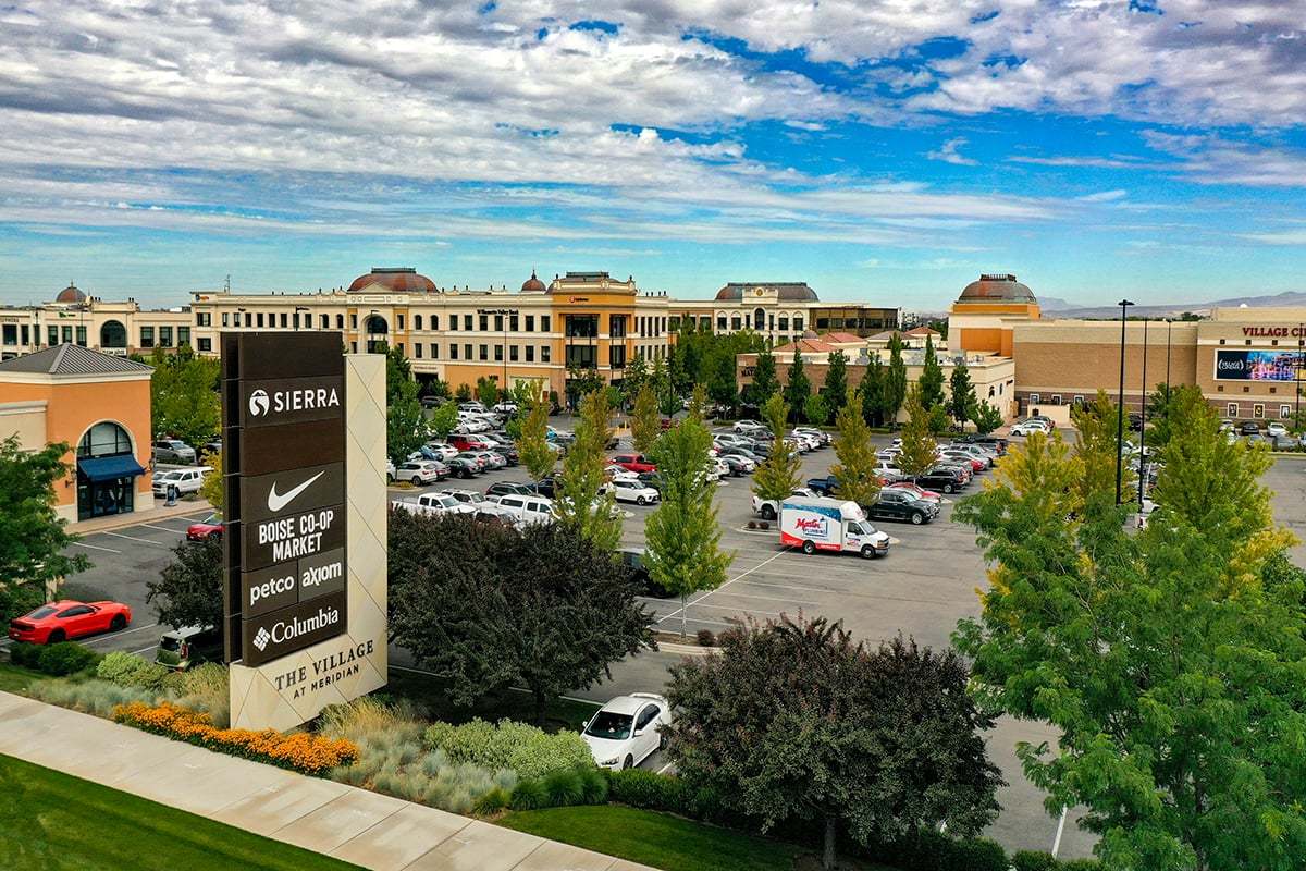 Close to Karcher Mall and The Village at Meridian