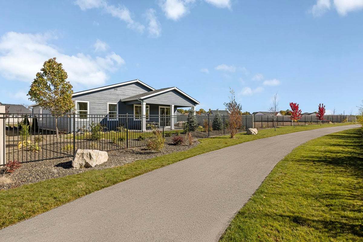 Near Indian Creek Trail