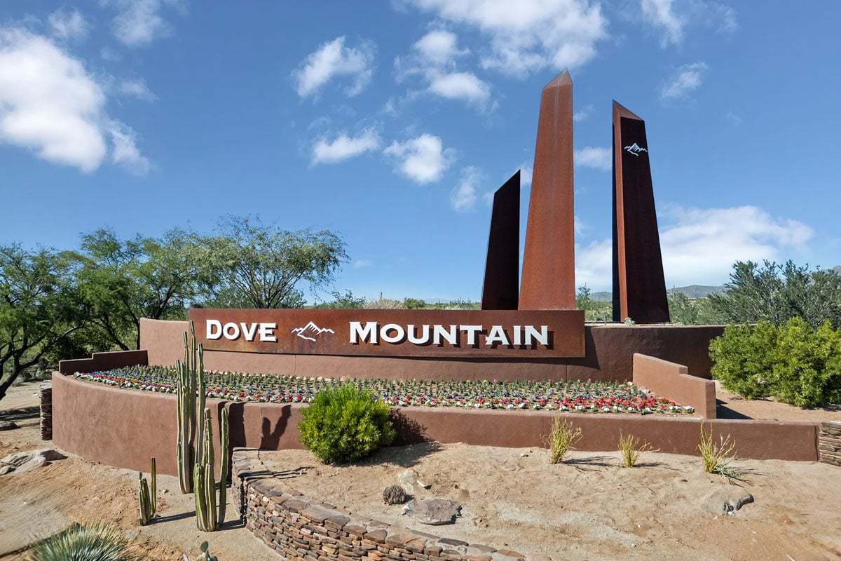 Shopping and dining at Dove Mountain