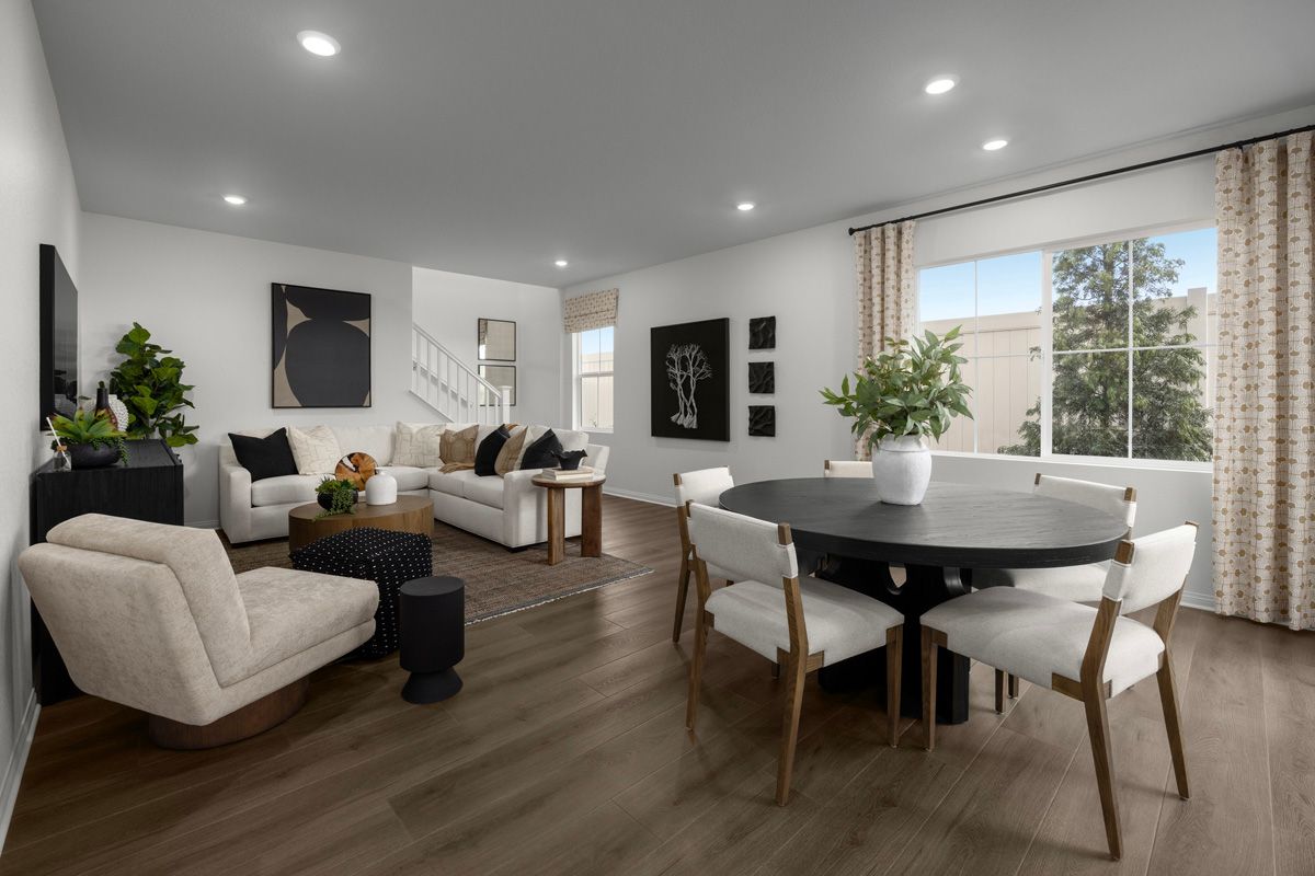 Plan 2121 Modeled - Great room