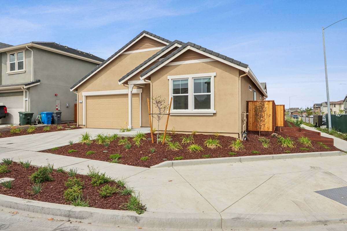 1920 Peony St. (Plan 1588 Modeled)