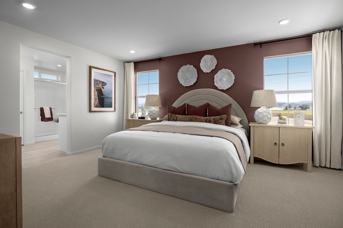 Plan 2076 Modeled - Primary bedroom