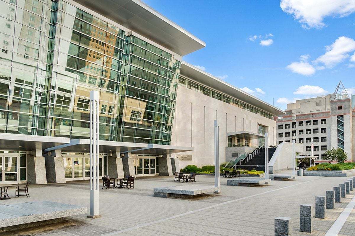 Short drive to Raleigh Convention Center