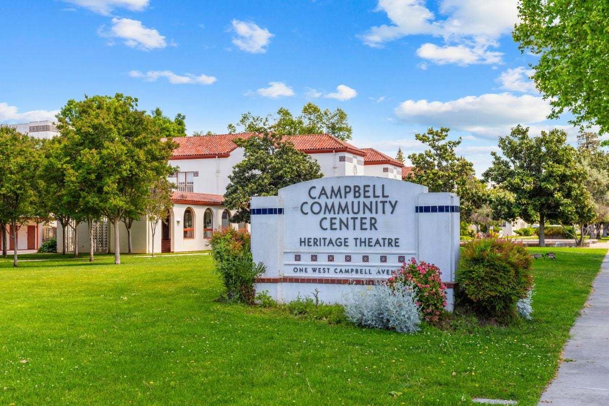Minutes to Campbell Heritage Theatre