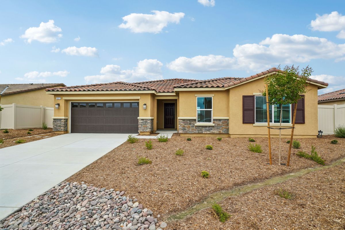 Plan 2322 Modeled - Rancho Madrina: San Jacinto, California - KB Home