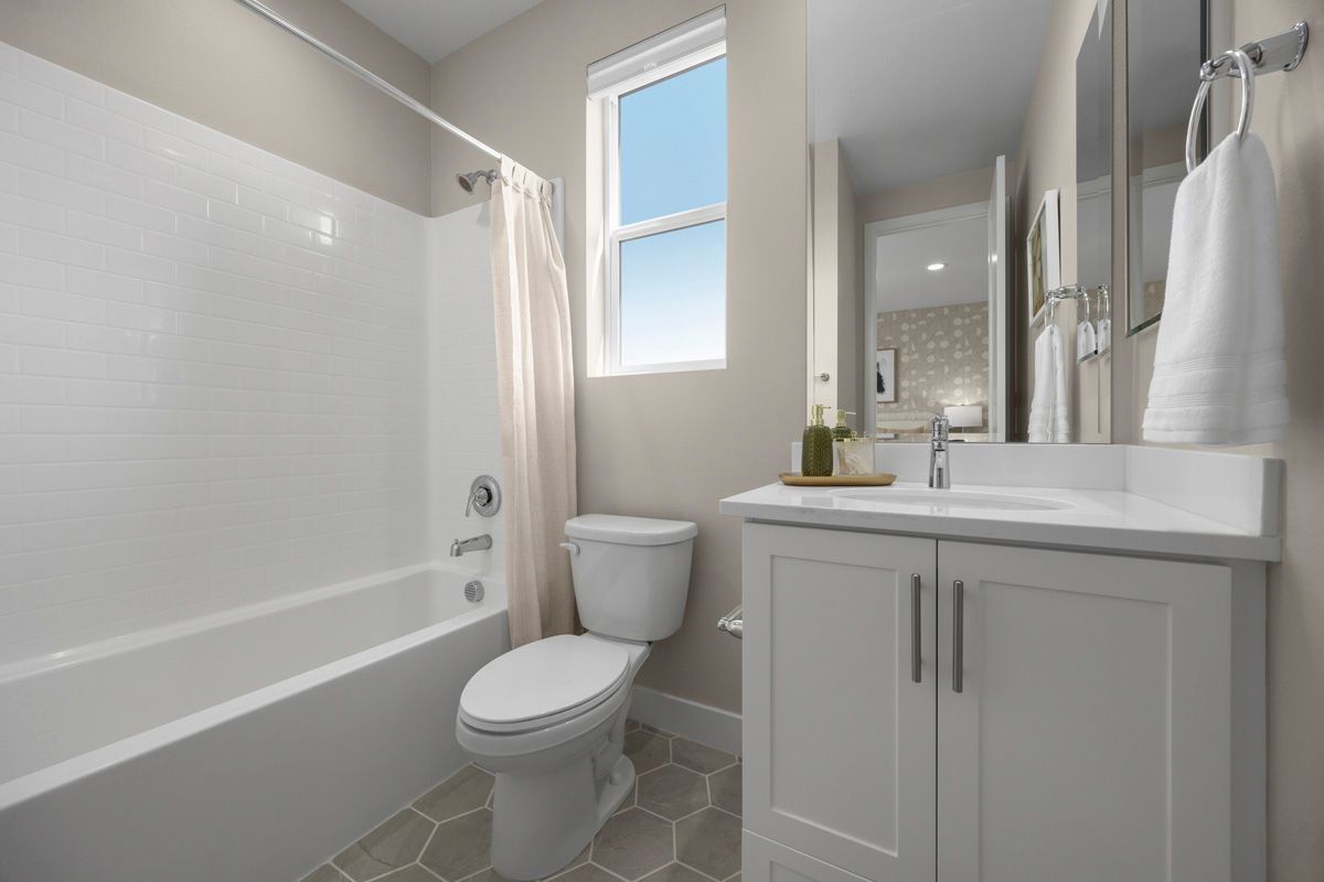 Plan 2697 Modeled - Bath 3