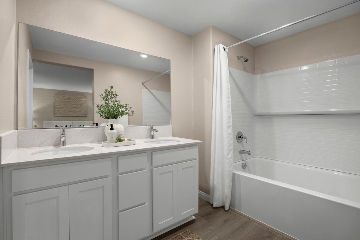Plan 1396 Interior Unit Modeled - Primary bath