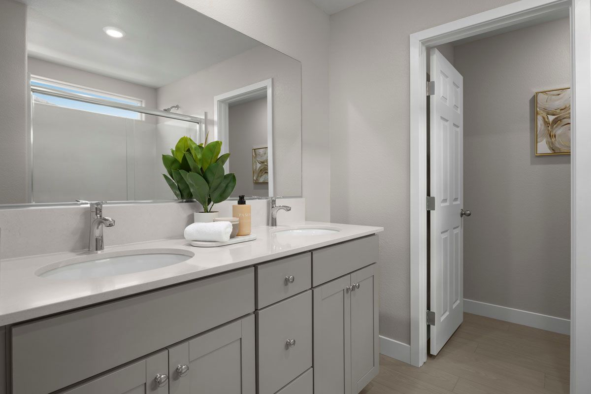Plan 2320 Modeled - Primary bath