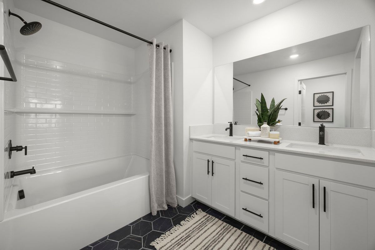 Plan 1858 End Unit Modeled - Primary bath
