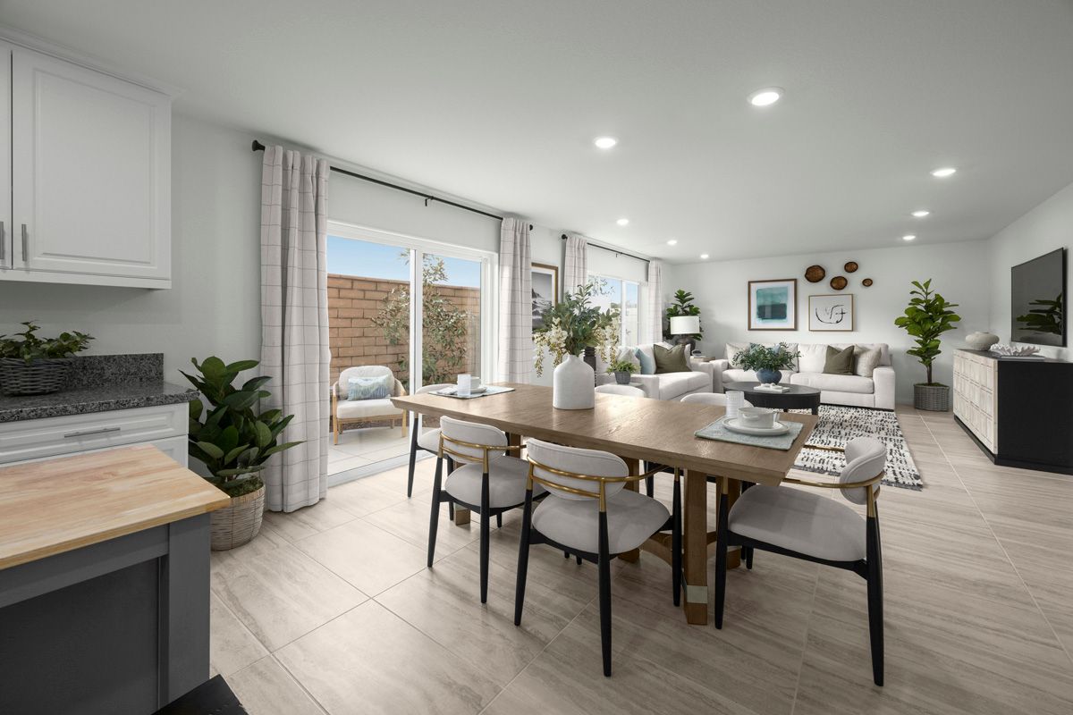 Plan 2132 Modeled - Dining area