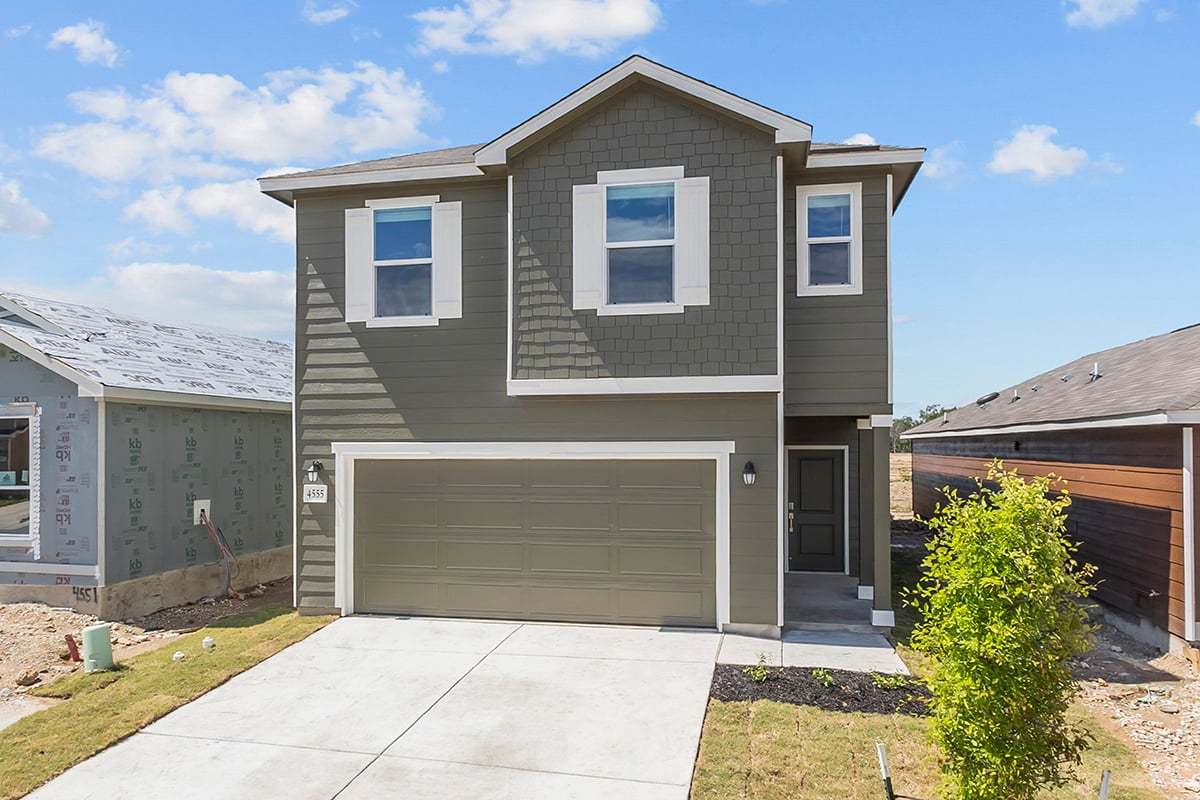 Spanish Trails Villas por KB Home en San Antonio Texas