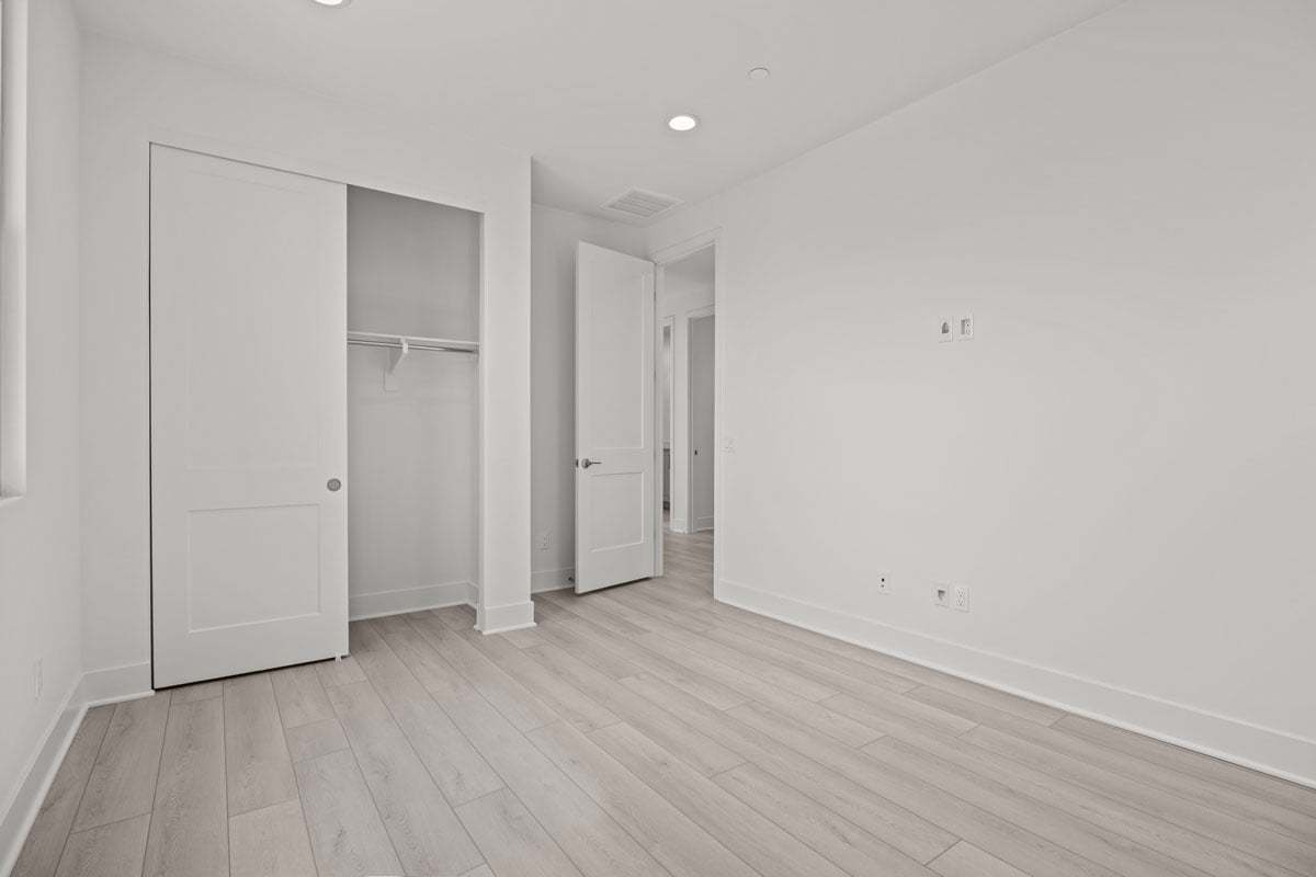 Secondary bedroom