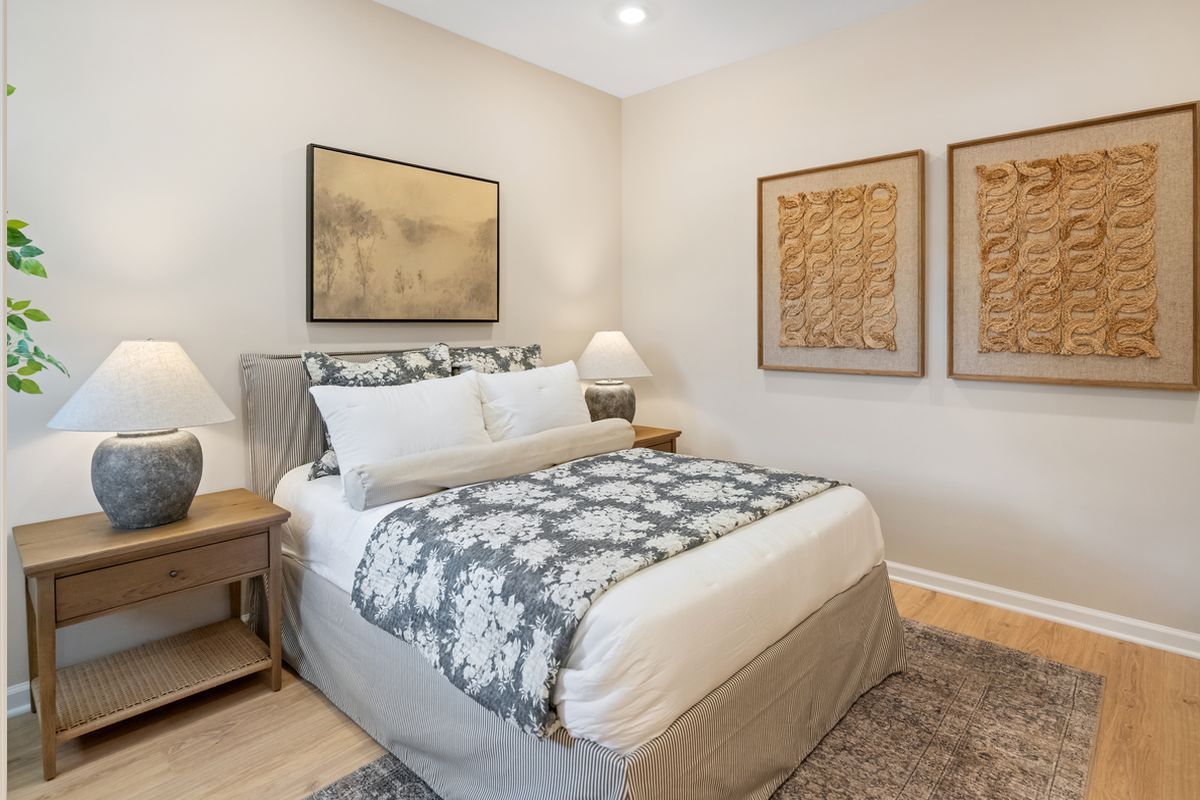 Plan 2277 Modeled - Secondary bedroom