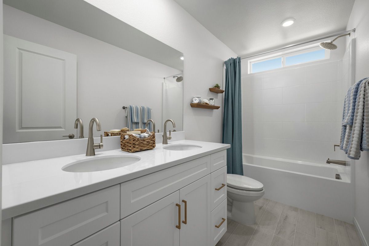 Plan 1791 Modeled - Bath 2