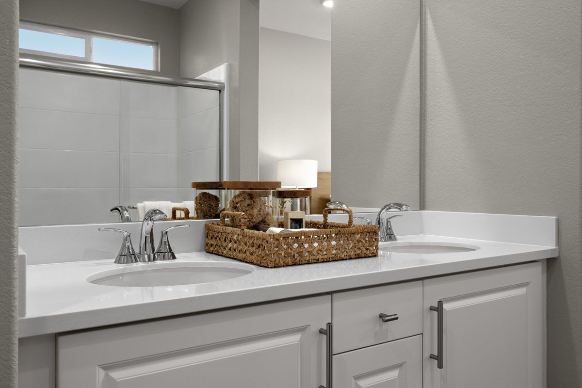 Plan 1882 Modeled - Primary bath
