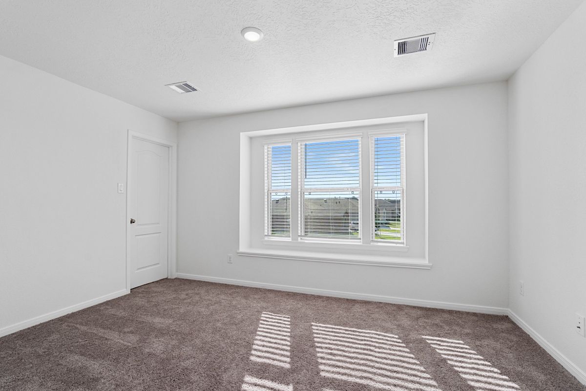 Secondary bedroom