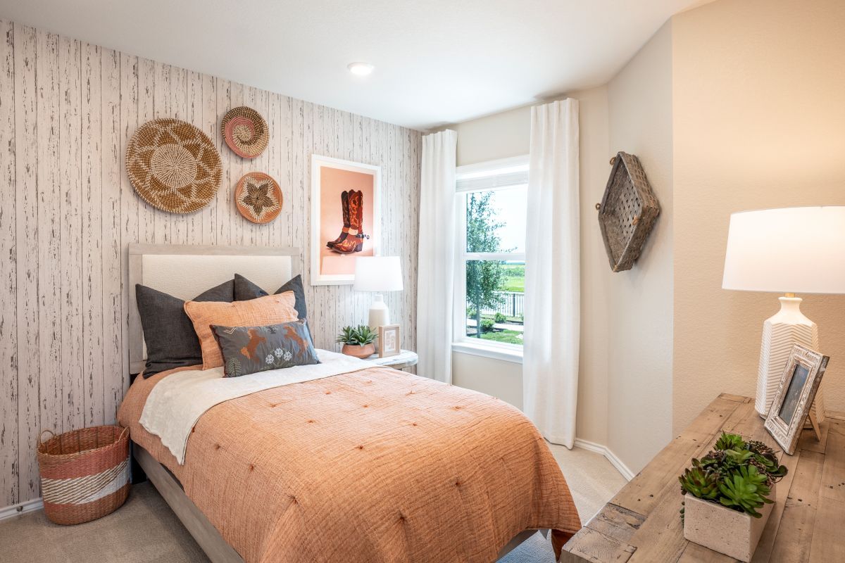 Secondary bedroom