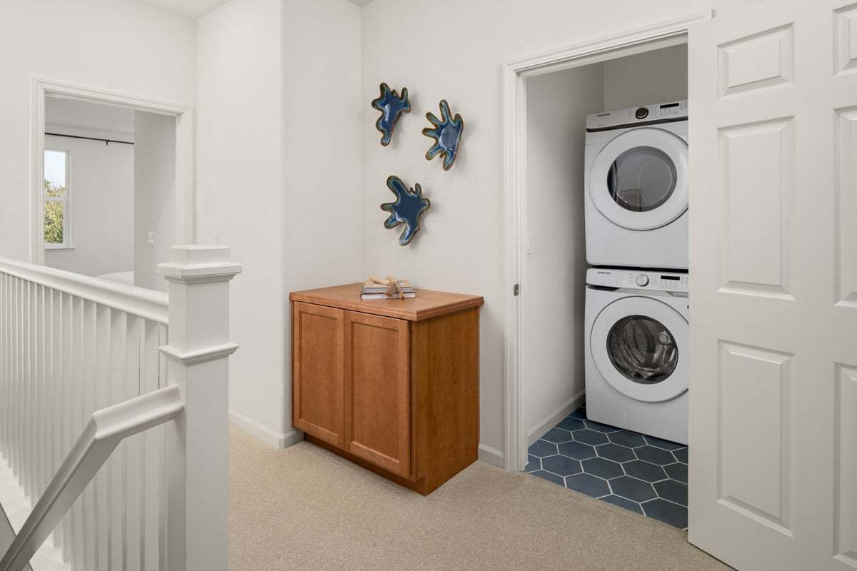 Plan 1394 Modeled - Laundry room