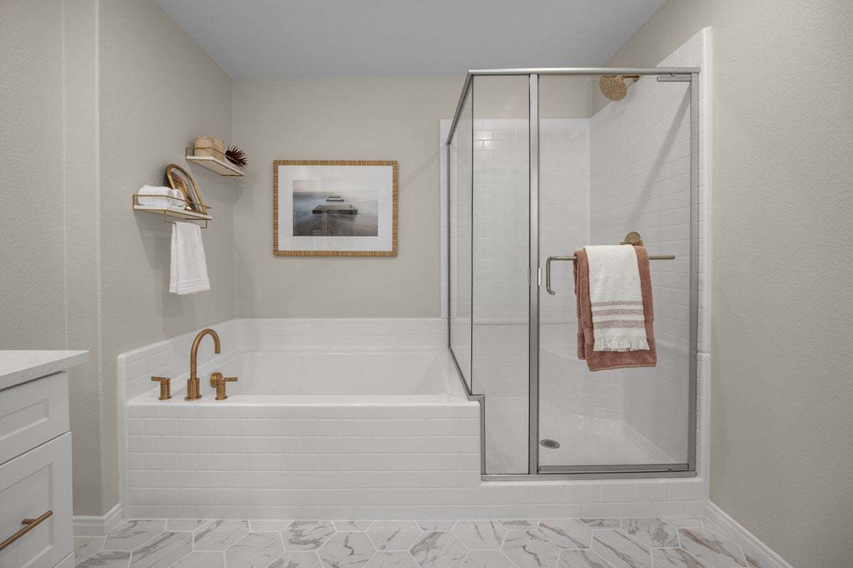 Plan 2889 Modeled - Primary bath
