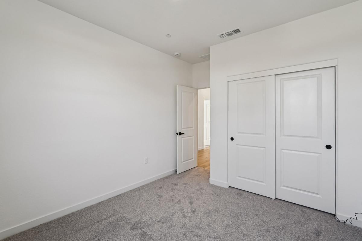 Secondary bedroom