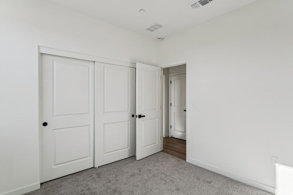 Secondary bedroom