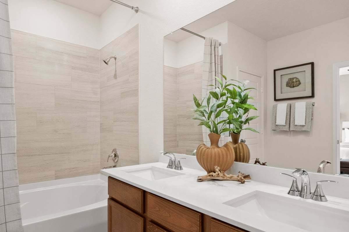 Plan 1888 Modeled - Primary bath
