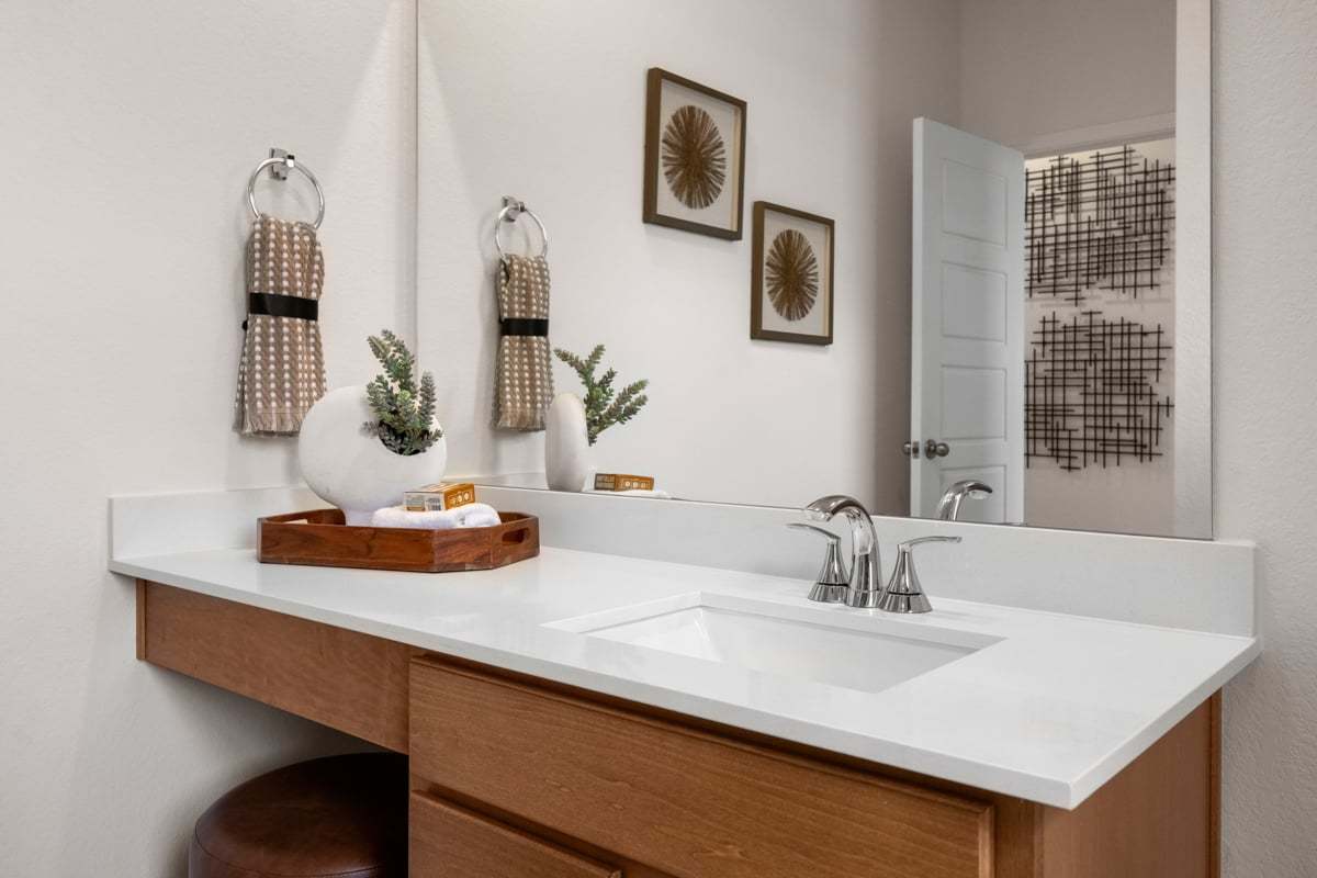 Plan 1888 Modeled - Secondary bath