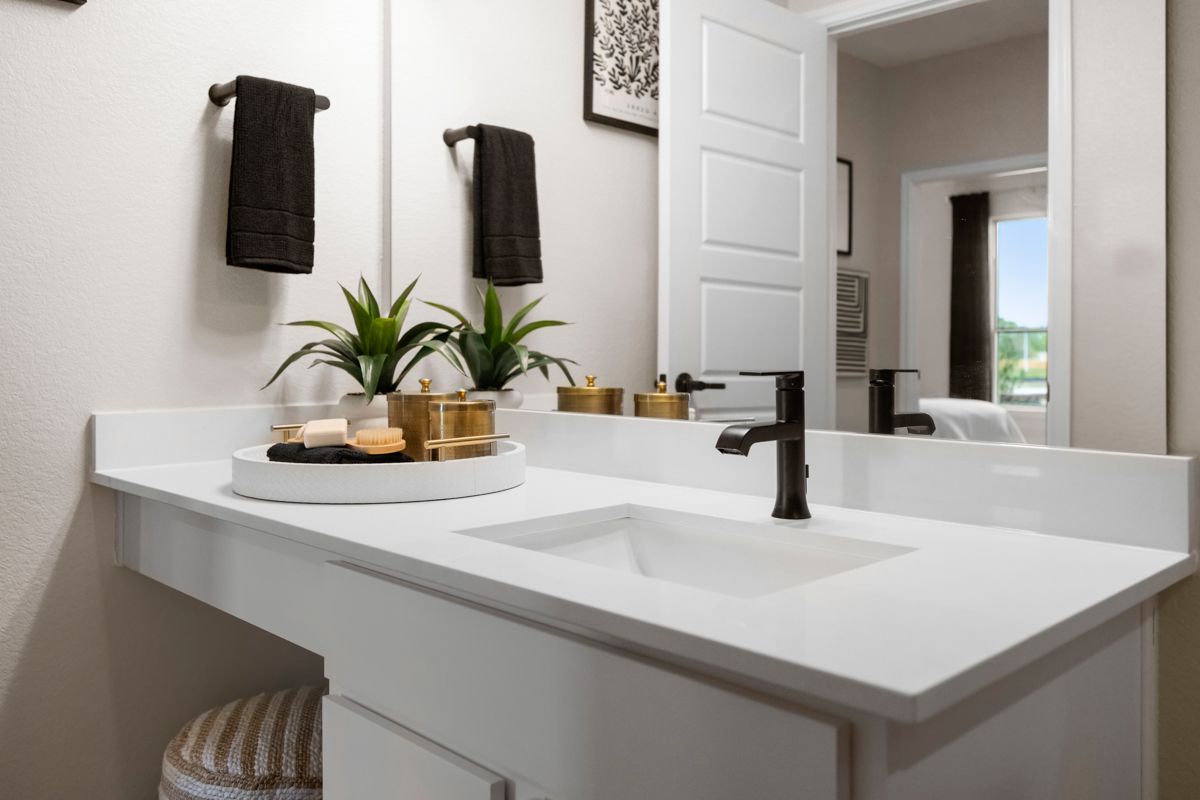 Plan 2343 Modeled - Secondary bath