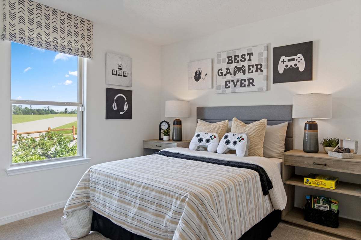 Secondary bedroom