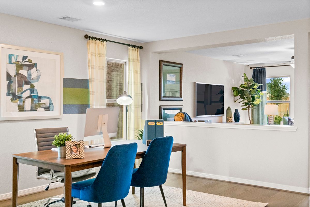 Plan 2372 - Flex space