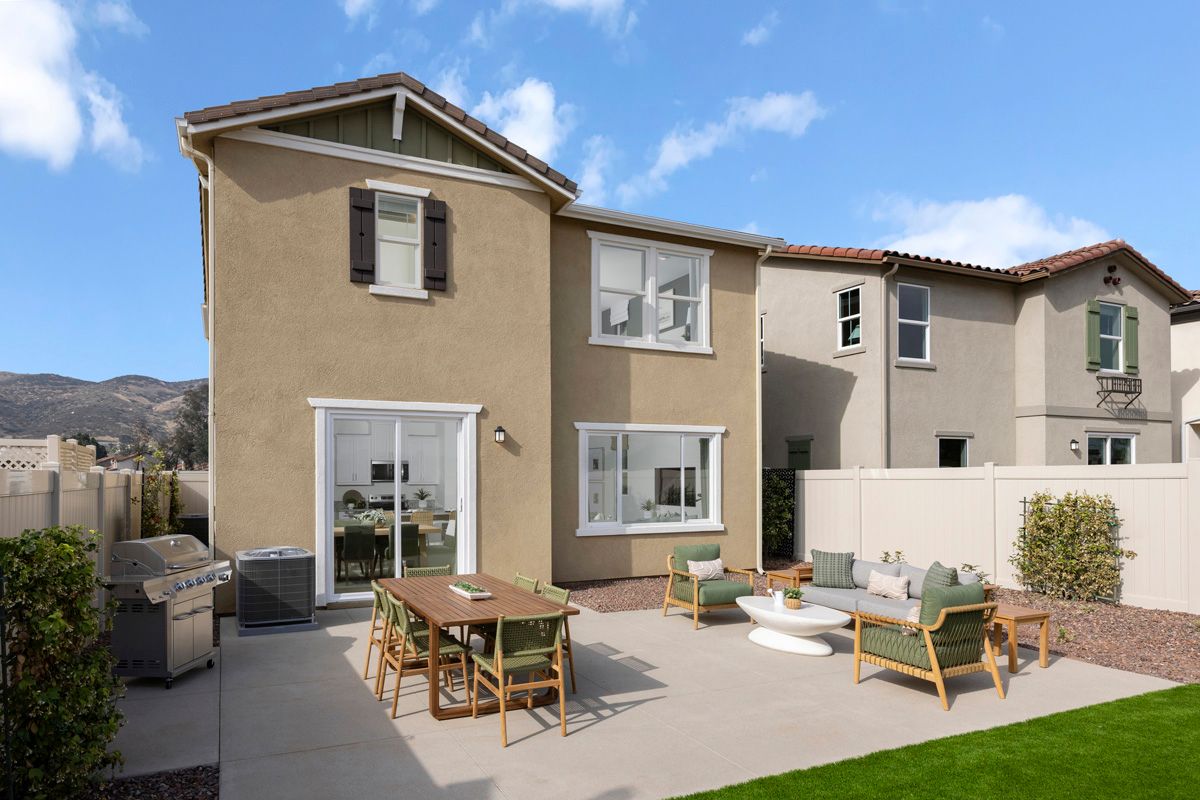 Plan 1669 Modeled - Rear exterior