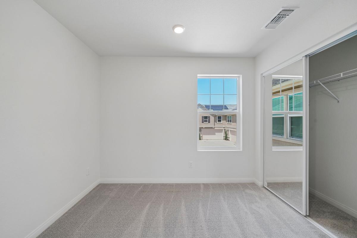 Secondary bedroom