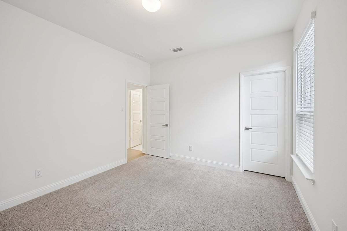 Secondary bedroom